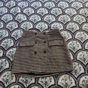 Forever 21 Black and White Houndstooth A-Line Skirt